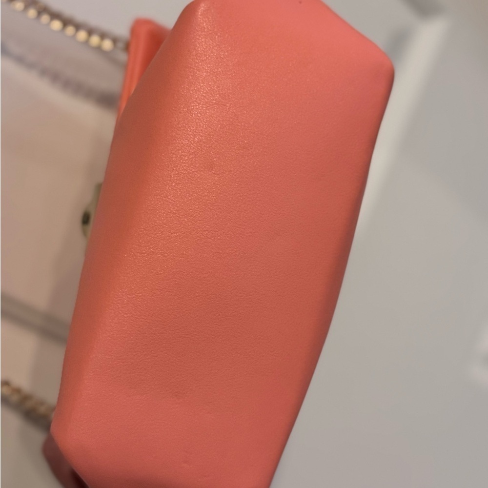☃️New Day Peach Purse☃️ - Picture 3 of 6